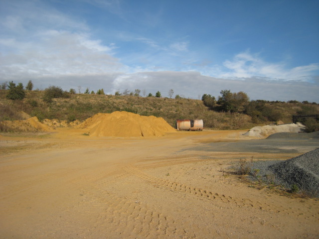 Photo 3 Sinks Pit